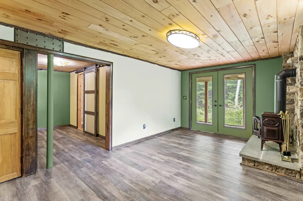 388 Perch Pond Road Holderness NH 03245