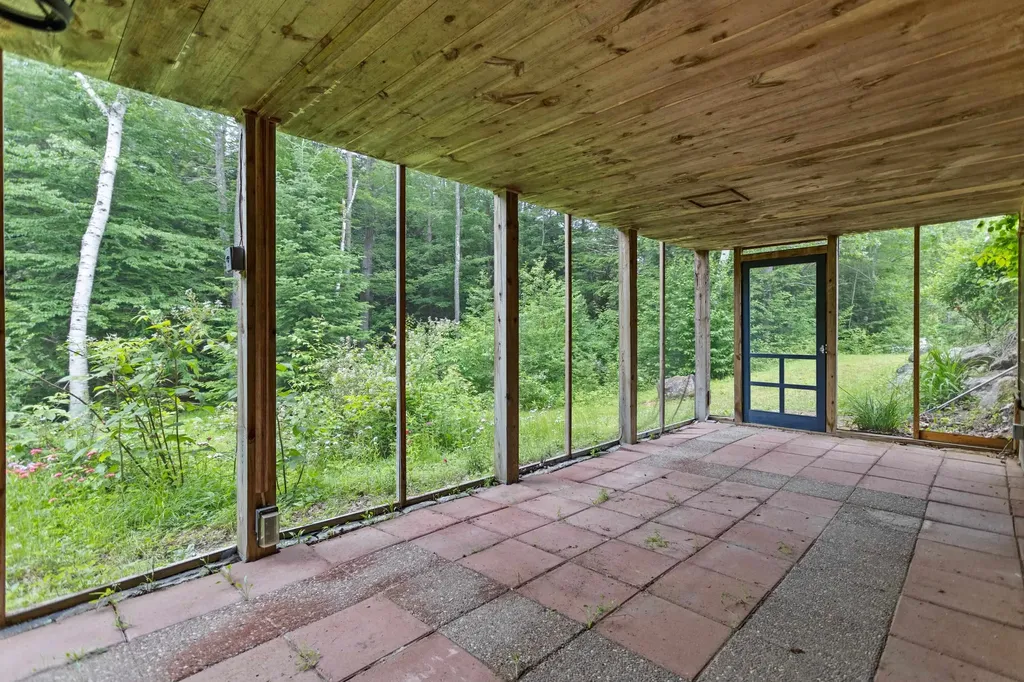 388 Perch Pond Road Holderness NH 03245