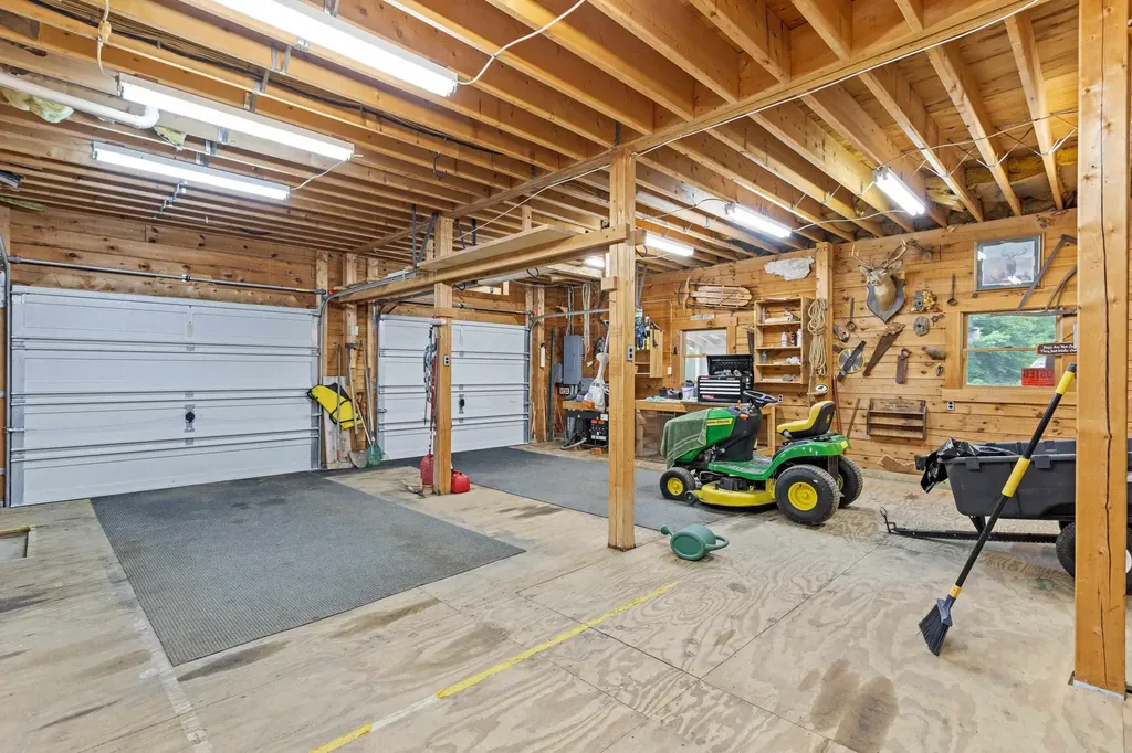 388 Perch Pond Road Holderness NH 03245
