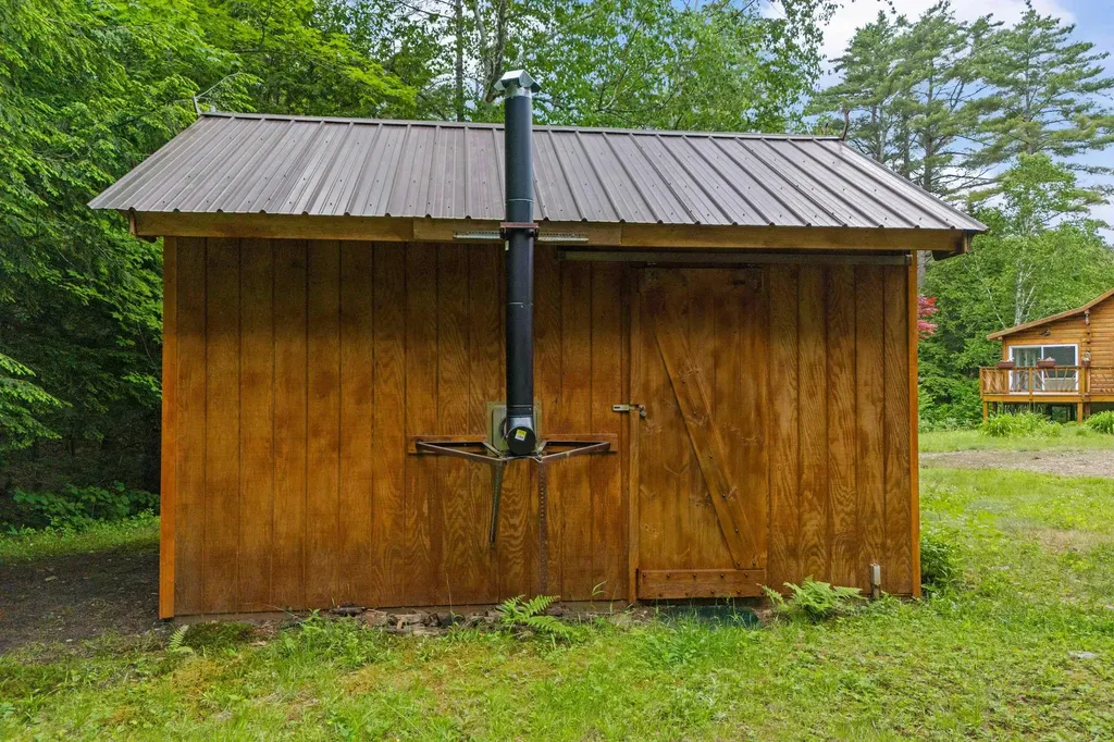 388 Perch Pond Road Holderness NH 03245