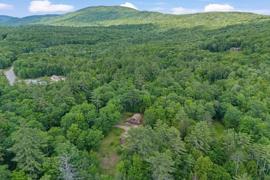 388 Perch Pond Road Holderness NH 03245