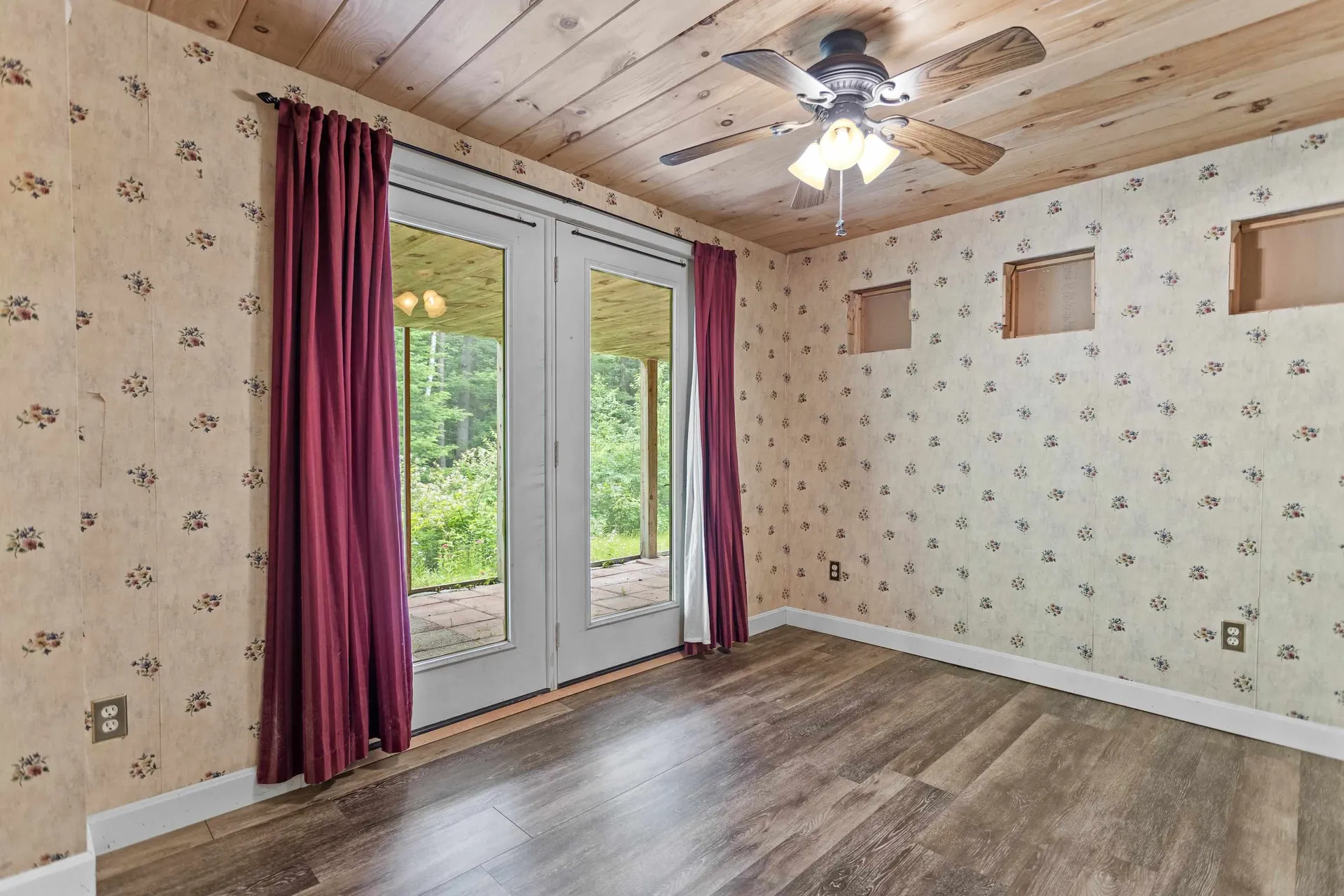 388 Perch Pond Road Holderness NH 03245