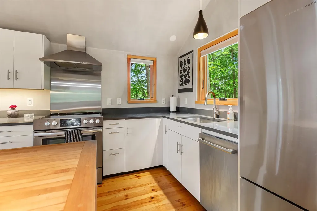 26 River Road Hanover NH 03755