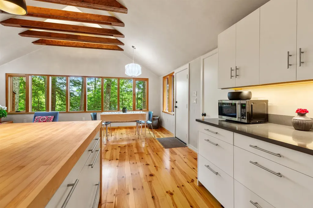26 River Road Hanover NH 03755