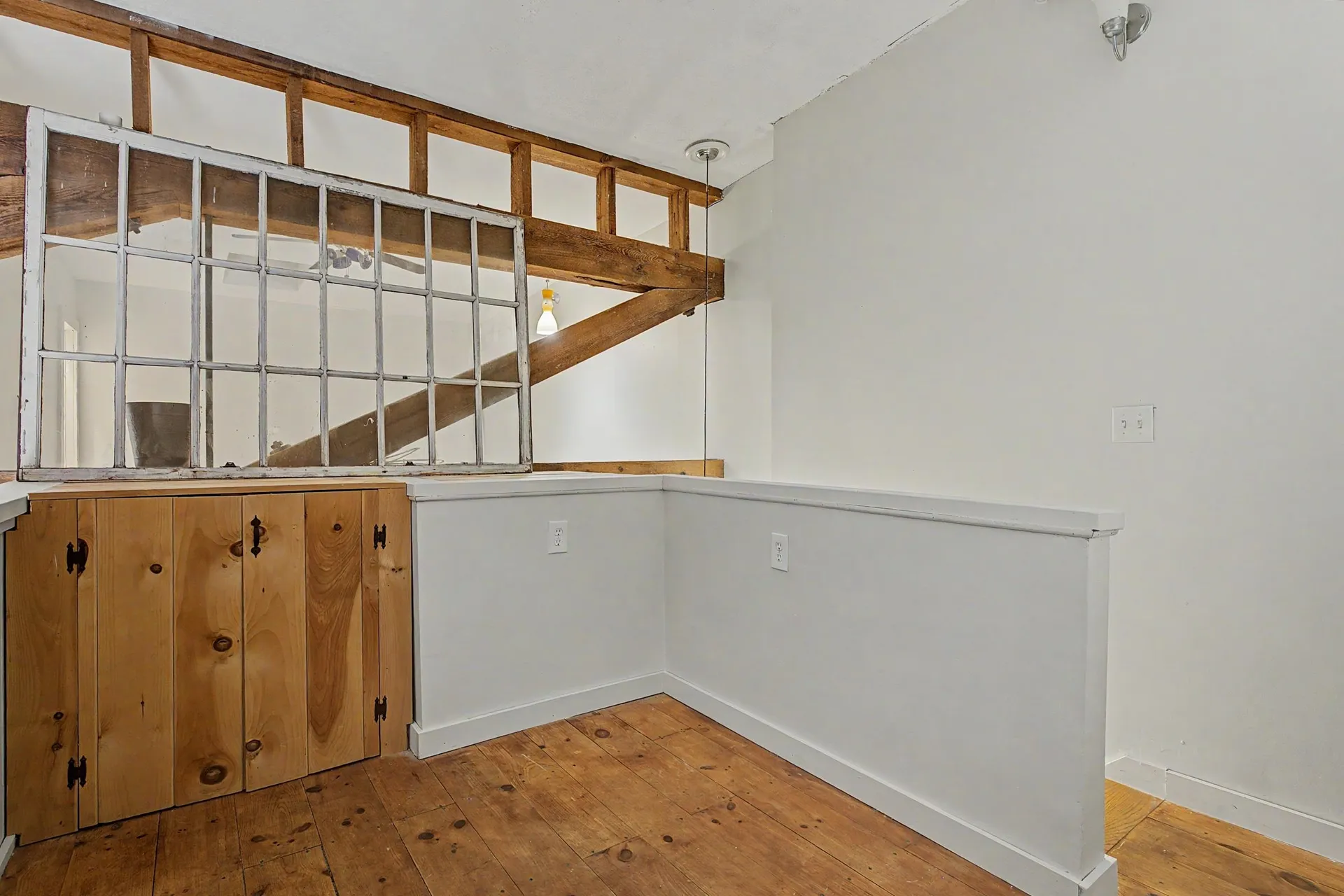 32 Market Street Somersworth NH 03878
