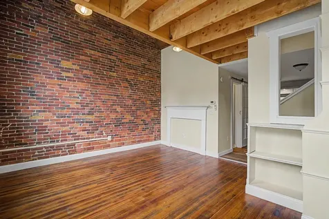 32 Market Street Somersworth NH 03878