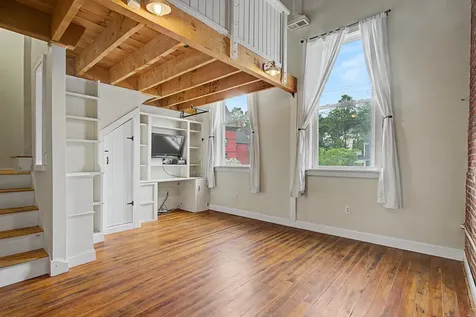 32 Market Street Somersworth NH 03878
