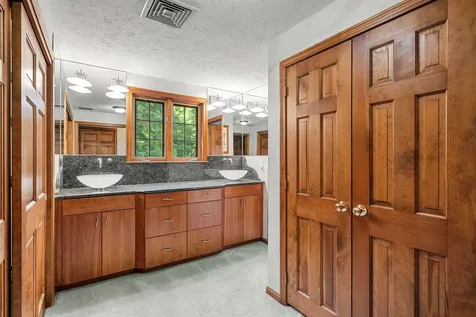 54 Crestwood Drive Hollis NH 03049
