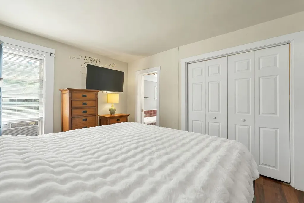 19 Monroe Street Concord NH 03301-3615