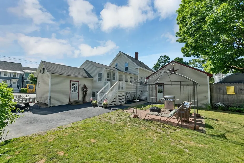 19 Monroe Street Concord NH 03301-3615