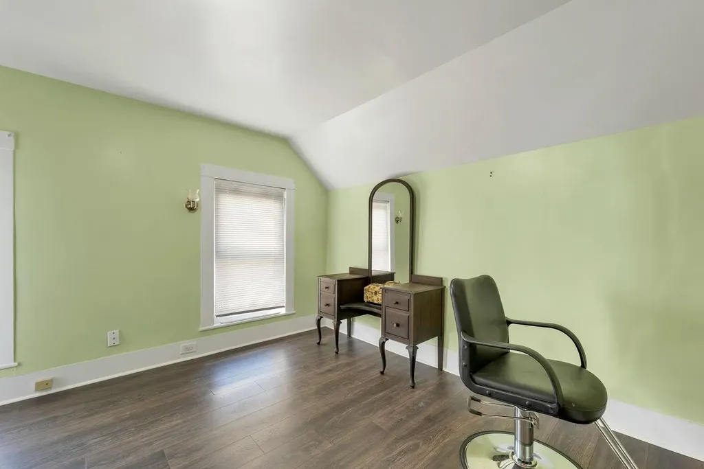 19 Monroe Street Concord NH 03301-3615
