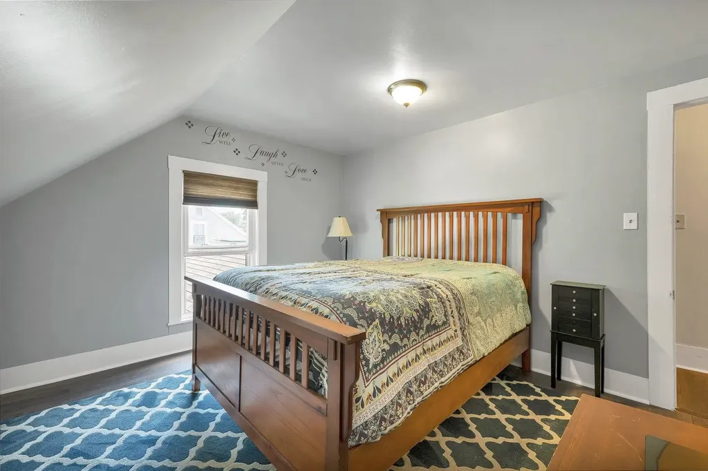 19 Monroe Street Concord NH 03301-3615