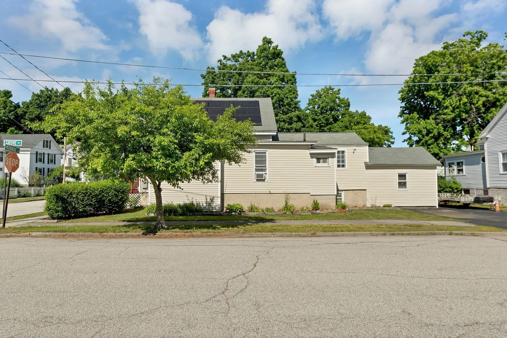 19 Monroe Street Concord NH 03301-3615