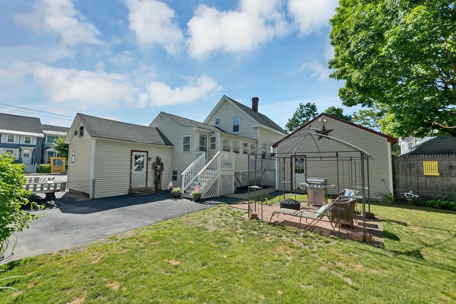 19 Monroe Street Concord NH 03301-3615
