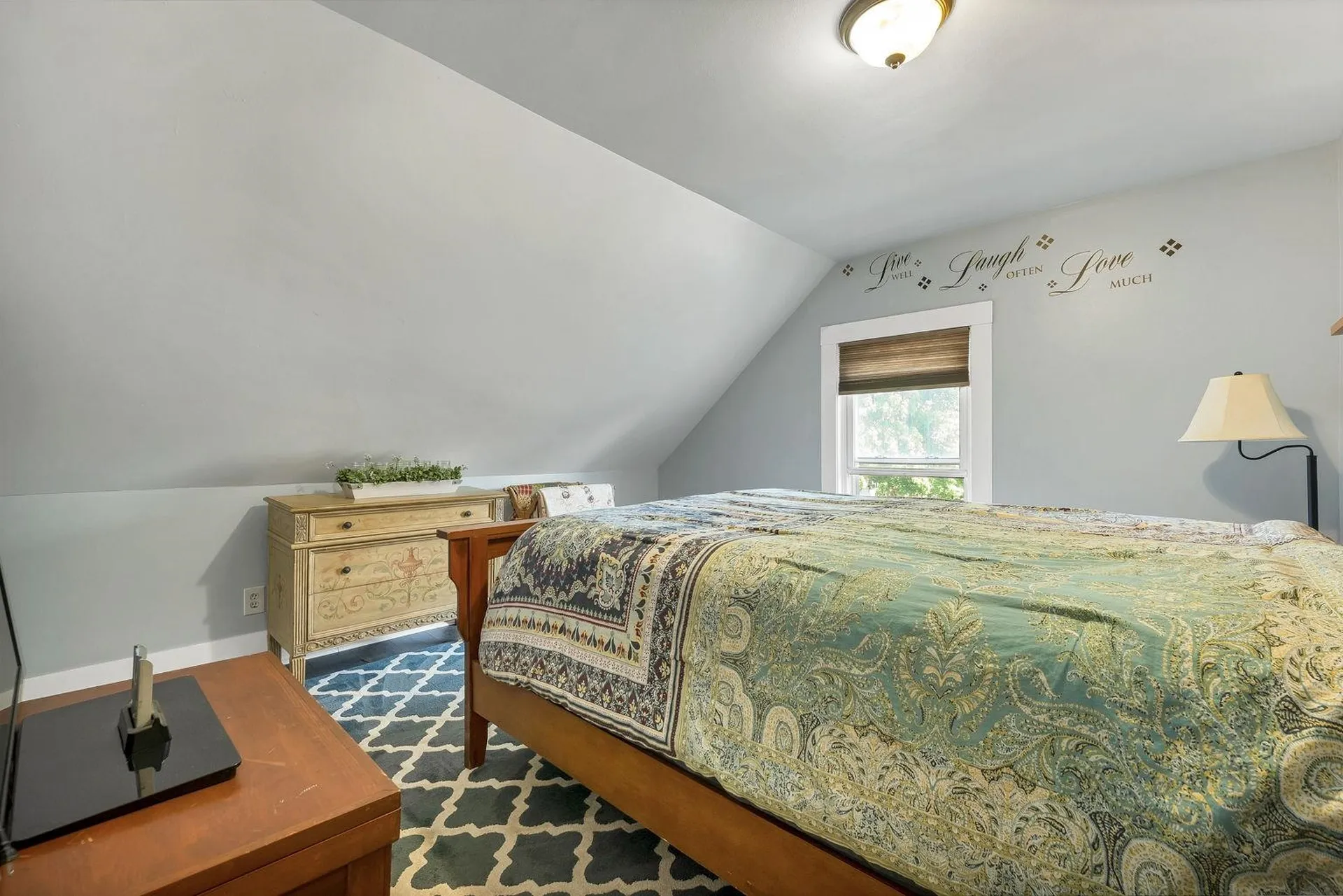 19 Monroe Street Concord NH 03301-3615