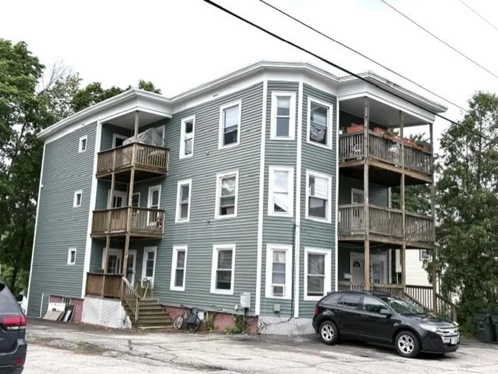 421 Laurel Street Manchester NH 03103