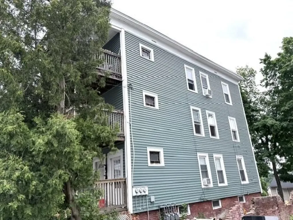 421 Laurel Street Manchester NH 03103