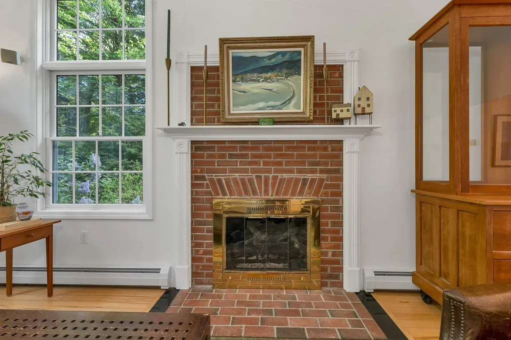 25 James Lane Hebron NH 03241