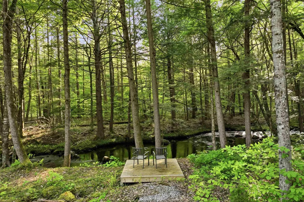 25 James Lane Hebron NH 03241