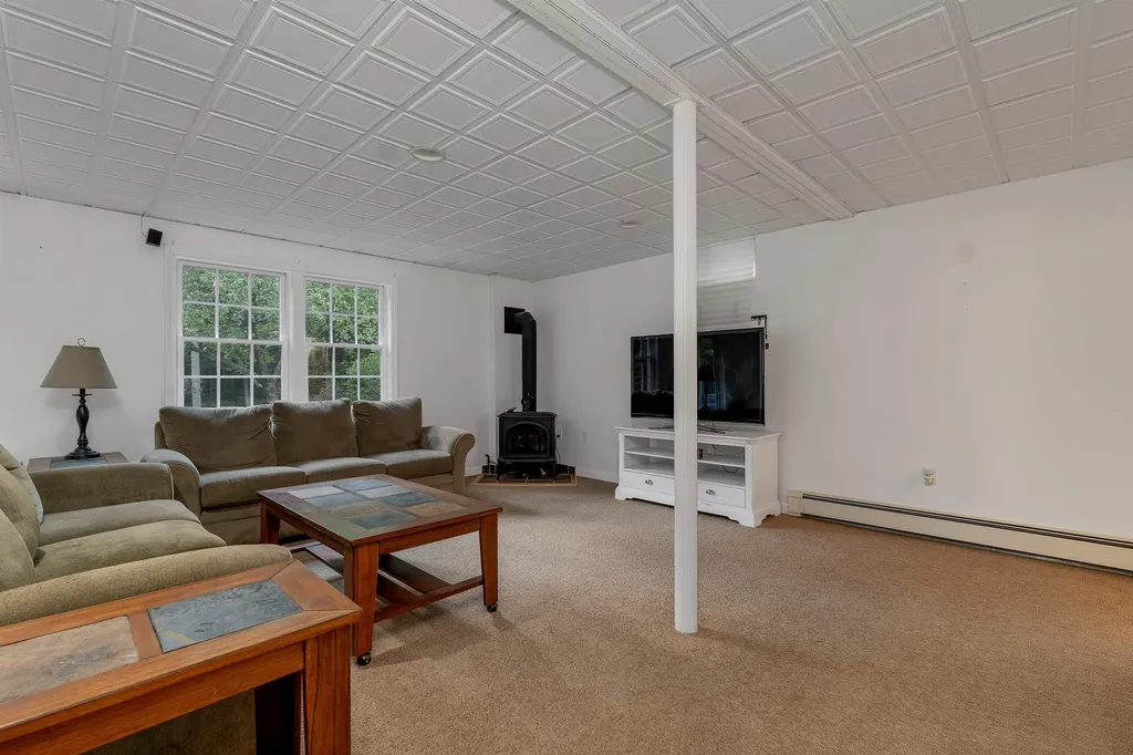 25 James Lane Hebron NH 03241