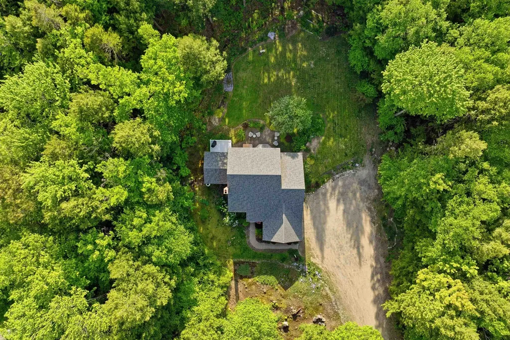 25 James Lane Hebron NH 03241