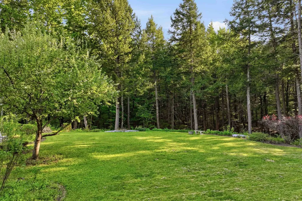 25 James Lane Hebron NH 03241