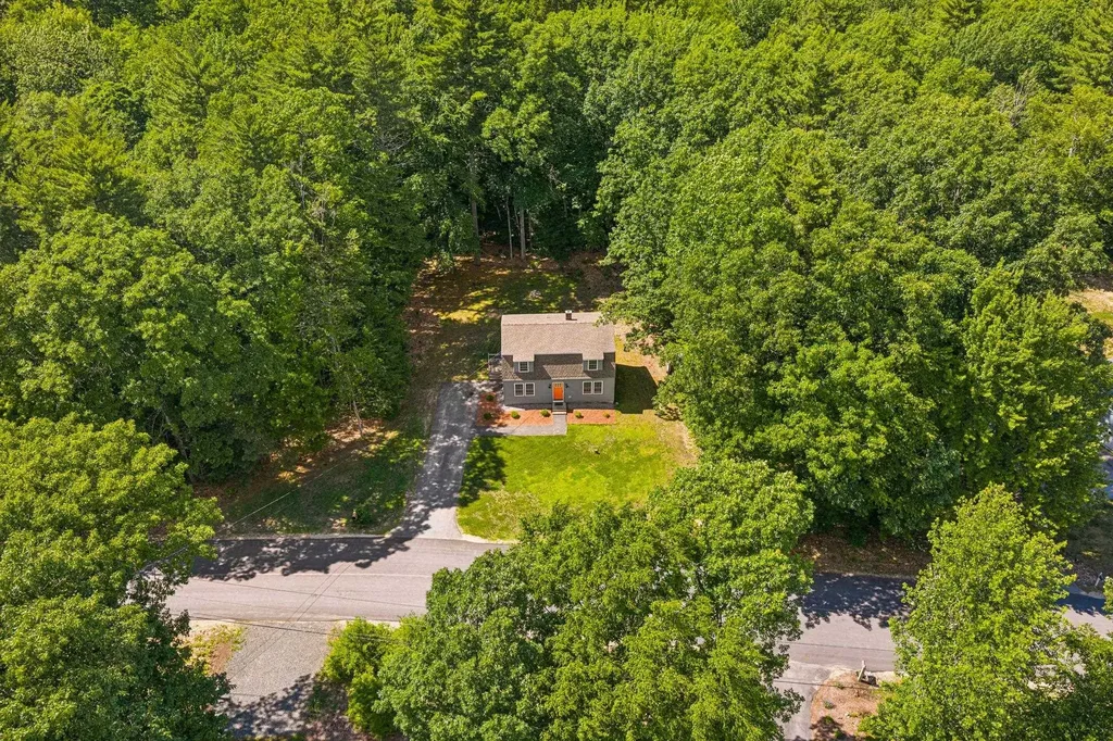 14 Rosewood Drive Bow NH 03304