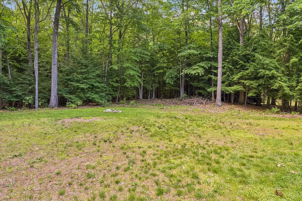 14 Rosewood Drive Bow NH 03304