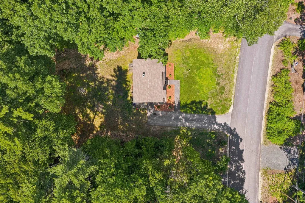 14 Rosewood Drive Bow NH 03304