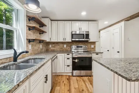 14 Rosewood Drive Bow NH 03304