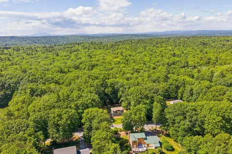 14 Rosewood Drive Bow NH 03304
