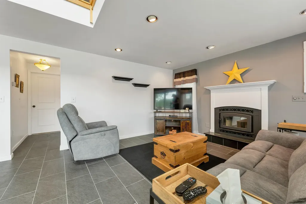95 Georgetown Drive Barnstead NH 03225
