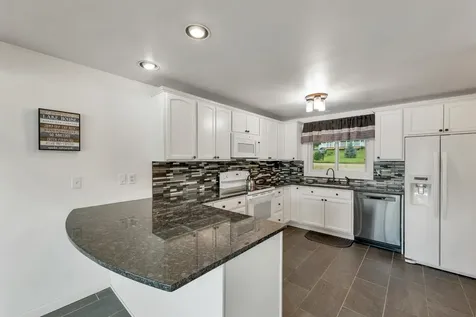 95 Georgetown Drive Barnstead NH 03225