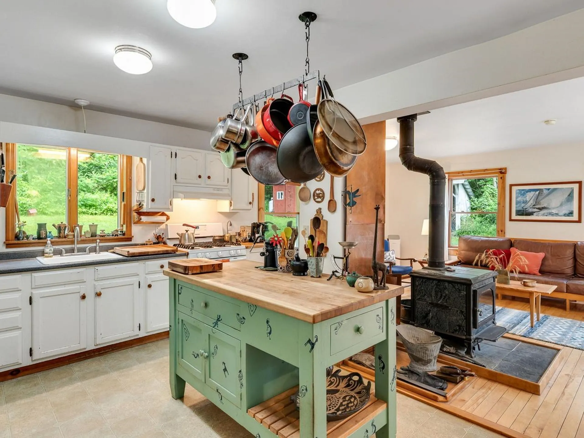 31 Burroughs Farm Road Ferrisburgh VT 05456