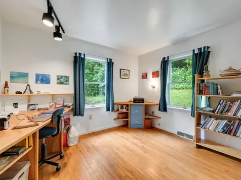 31 Burroughs Farm Road Ferrisburgh VT 05456