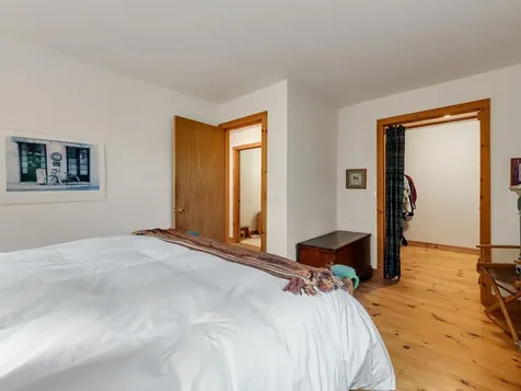 31 Burroughs Farm Road Ferrisburgh VT 05456