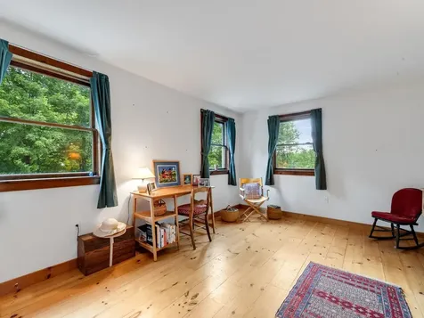 31 Burroughs Farm Road Ferrisburgh VT 05456