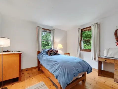 31 Burroughs Farm Road Ferrisburgh VT 05456