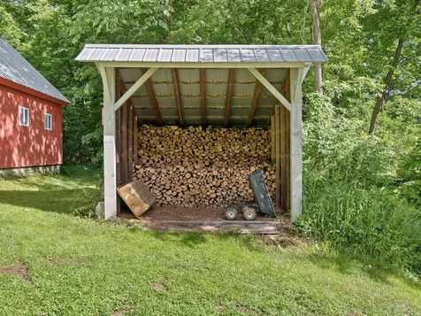 31 Burroughs Farm Road Ferrisburgh VT 05456