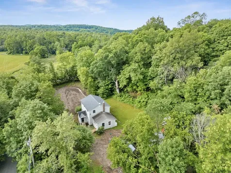 31 Burroughs Farm Road Ferrisburgh VT 05456