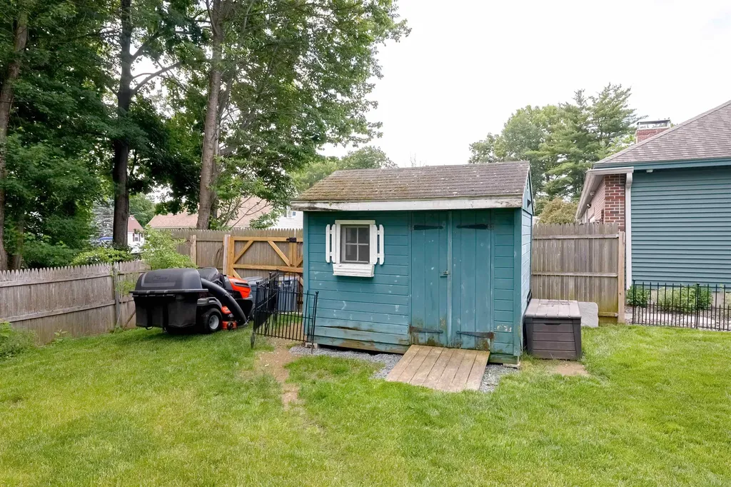 129 Sherburne Street Manchester NH 03104