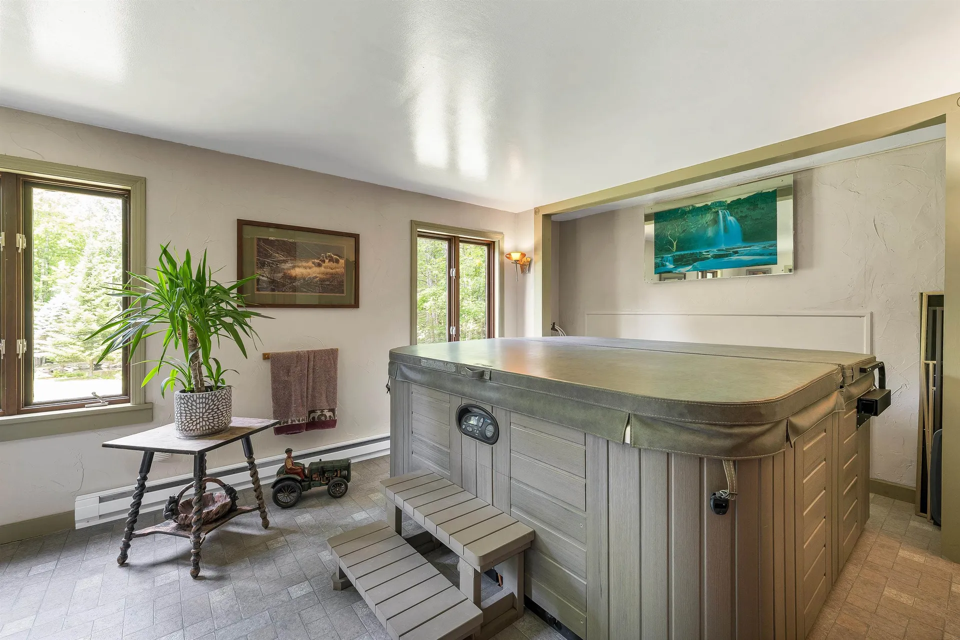 539 N Main Street Wolfeboro NH 03894