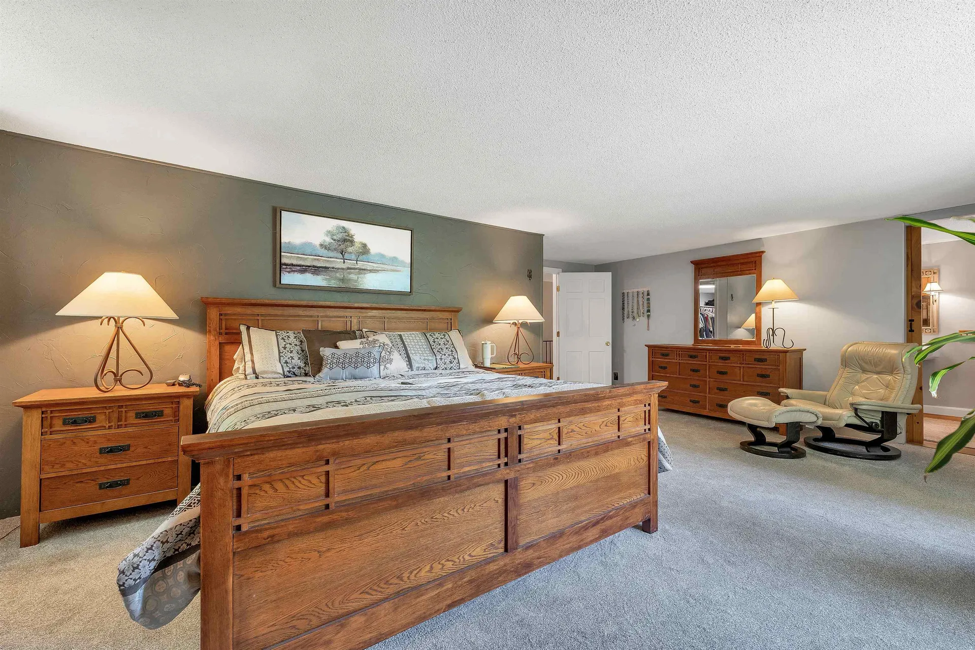 539 N Main Street Wolfeboro NH 03894