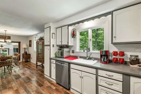 539 N Main Street Wolfeboro NH 03894