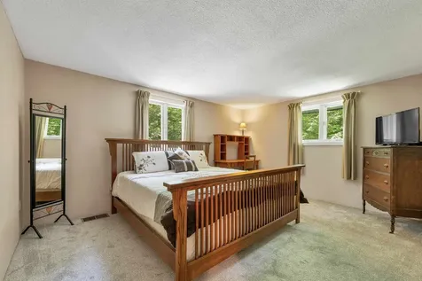 539 N Main Street Wolfeboro NH 03894