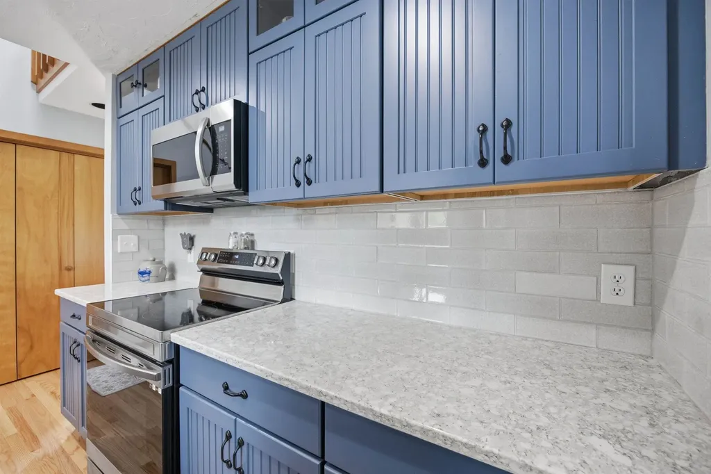 2696 Lake Shore Road Gilford NH 03249