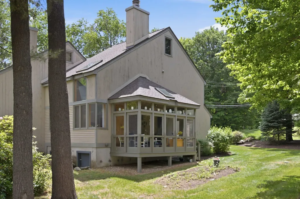 2696 Lake Shore Road Gilford NH 03249