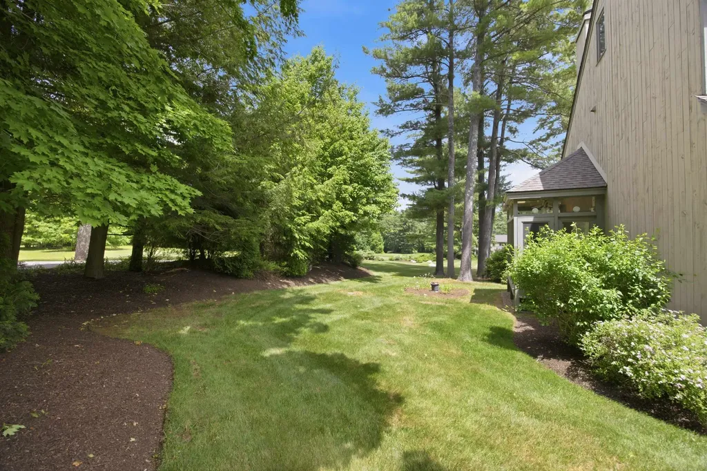 2696 Lake Shore Road Gilford NH 03249