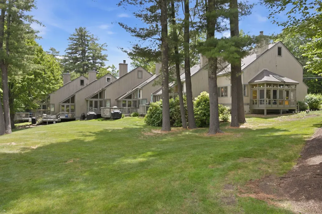 2696 Lake Shore Road Gilford NH 03249