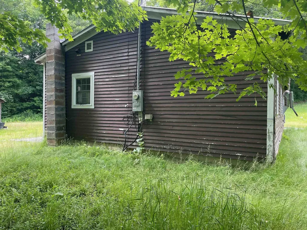 466 Estey Lane Windsor VT 05089